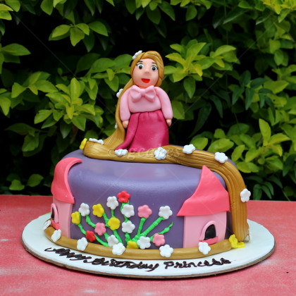 Rapunzel Cake