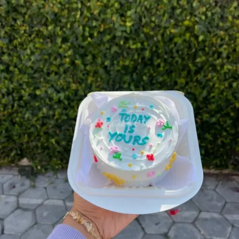 Cute flowers bento cake