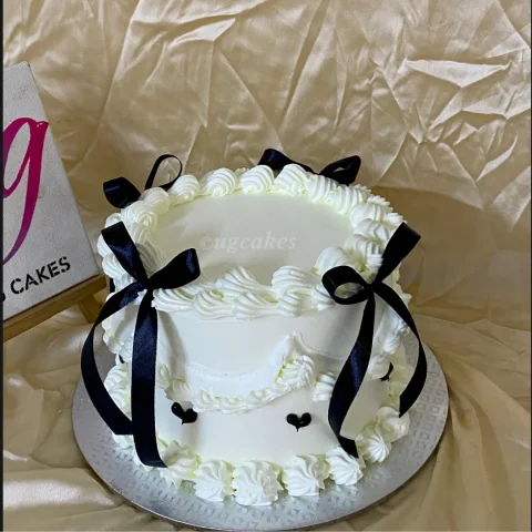 Elegant Bow Cake