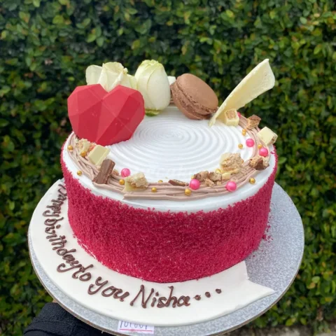 Red Velvet Cake with mini Pinnata and roses